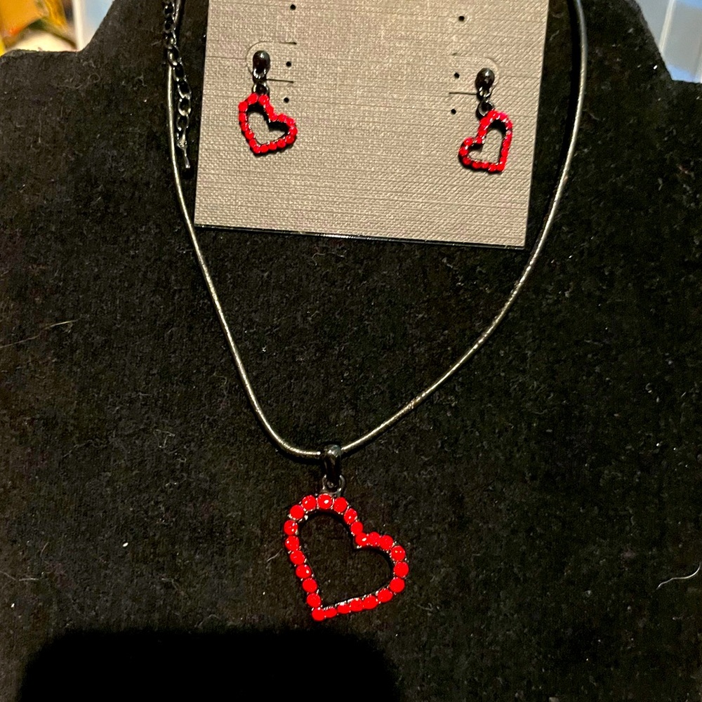 Heart necklace with earrings